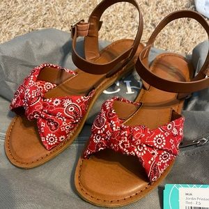 Brand new MIA Jordin printed sandals